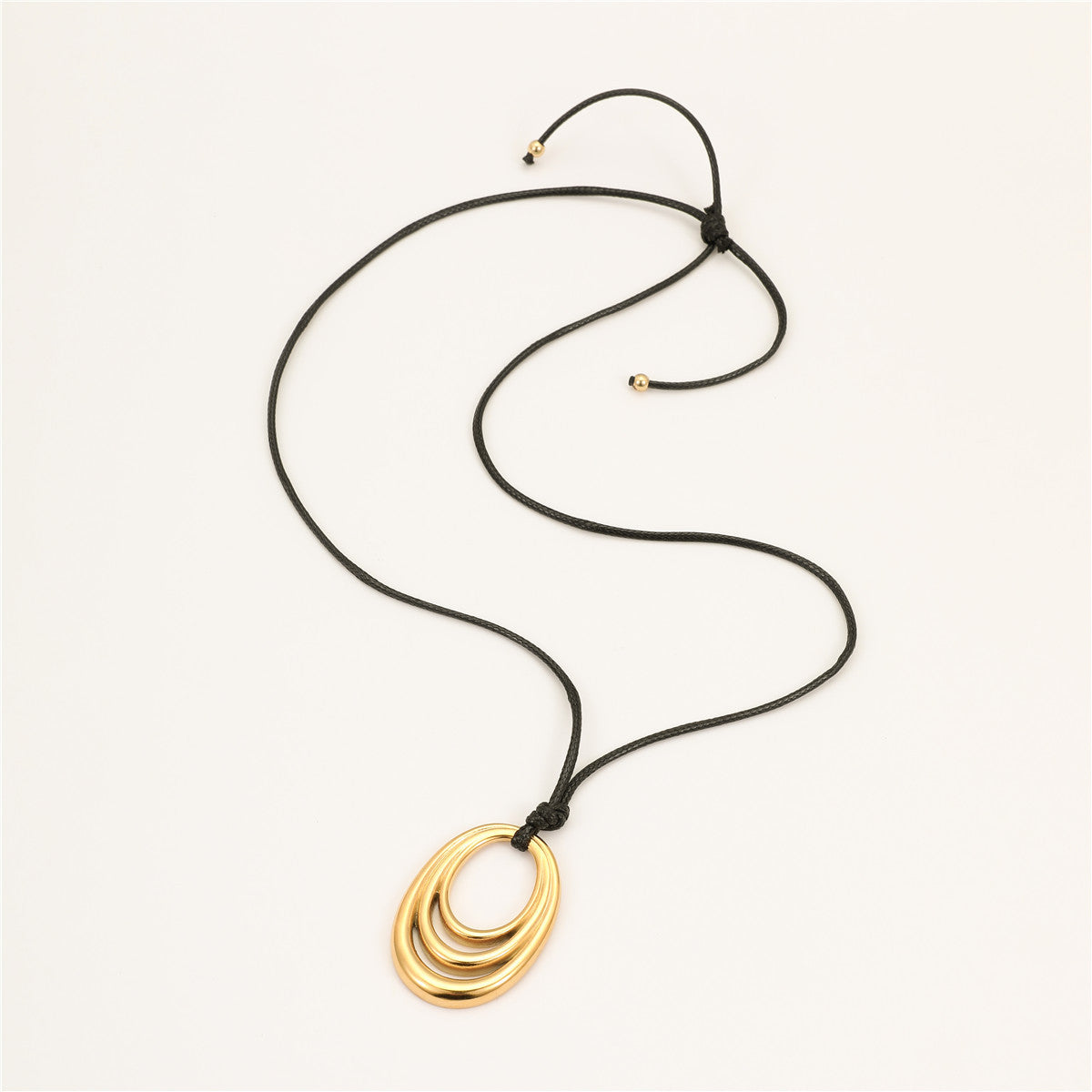 Collana con Pendente Ovale Cavo Geometrico Minimalista Vintage in Acciaio al Titanio Placcato per Donna