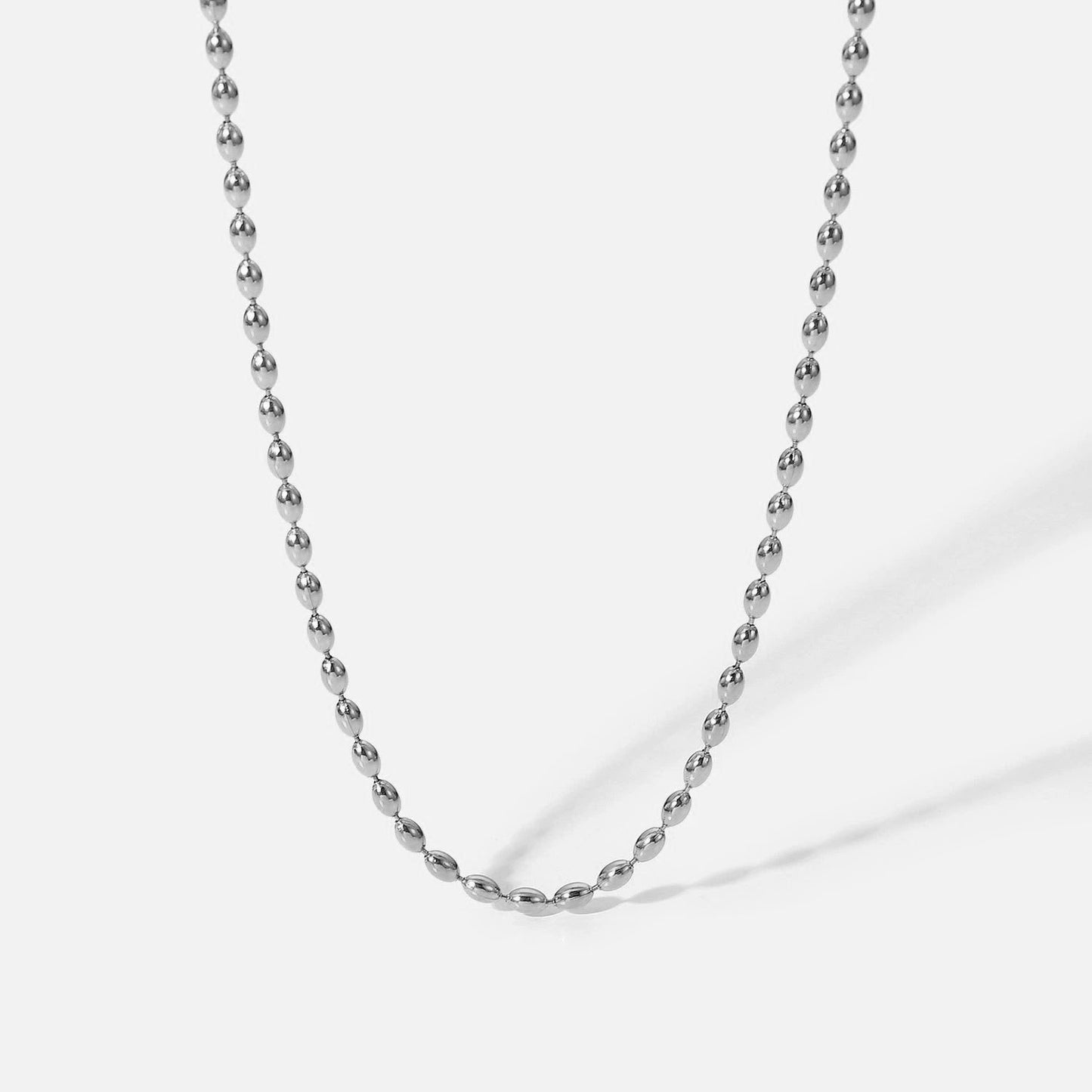 Collana minimalista in acciaio al titanio con perline per uomo e donna con finitura placcata, catena a serpente da indossare a strati o da sola
