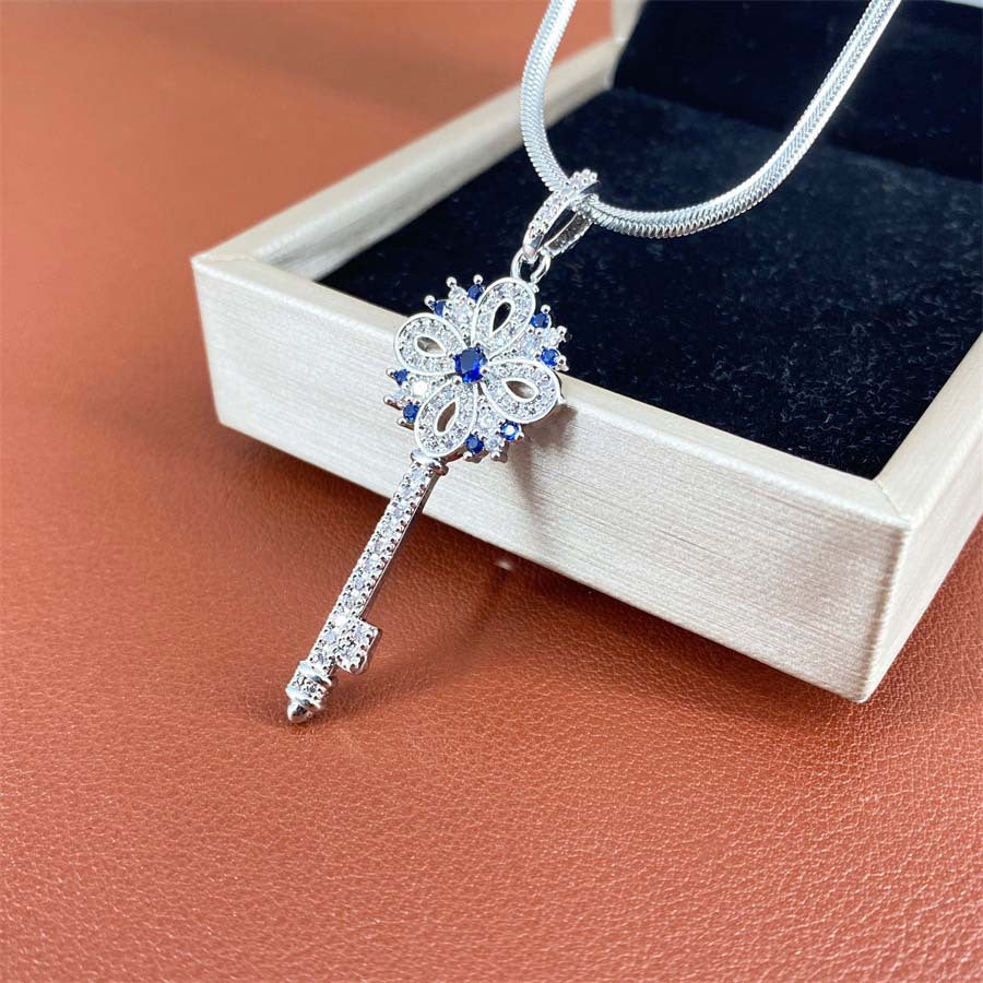 Collana con Pendente Lusso a Quadrifoglio in Acciaio al Titanio con Finitura Placcata su Catena Piatta Snake per Donna e Uomo