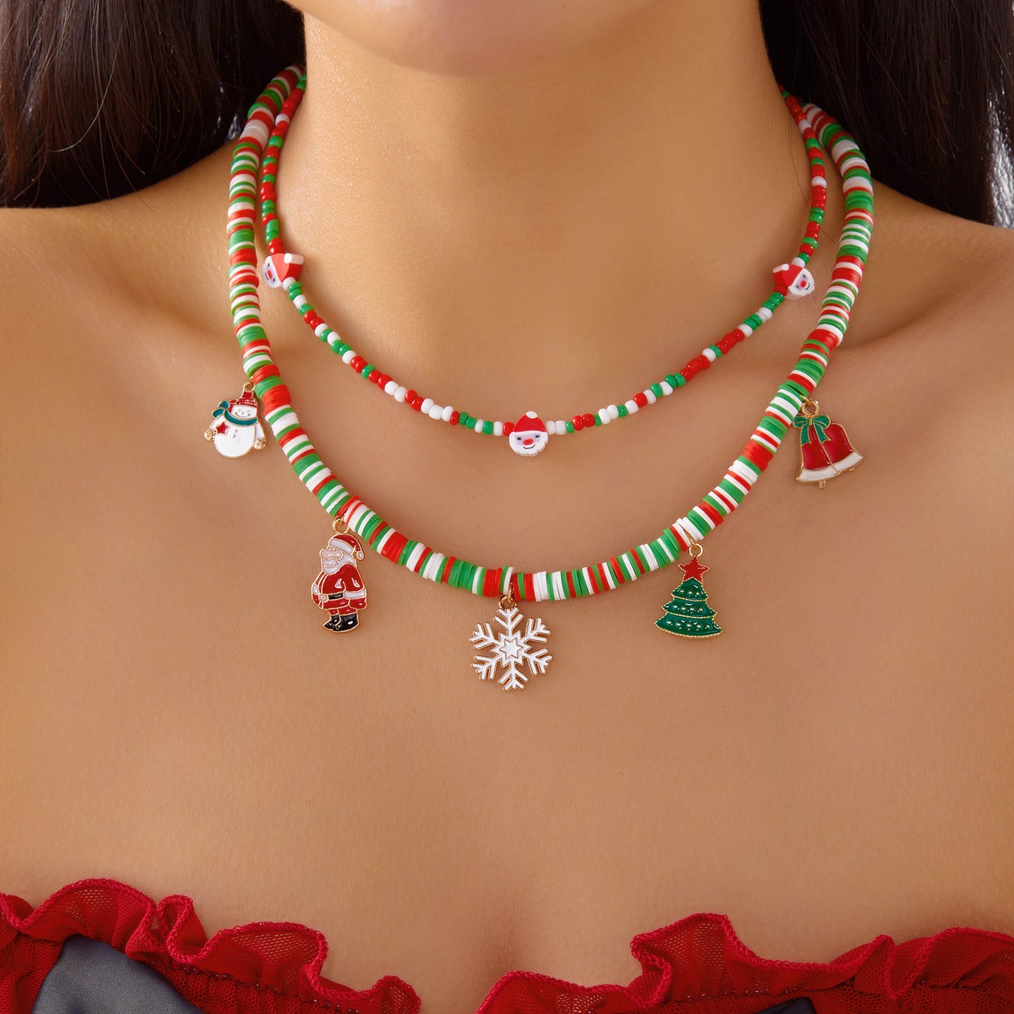 Collana pendente alla moda Babbo Natale e pupazzo di neve per donne con struttura in lega di zinco e finitura placcata