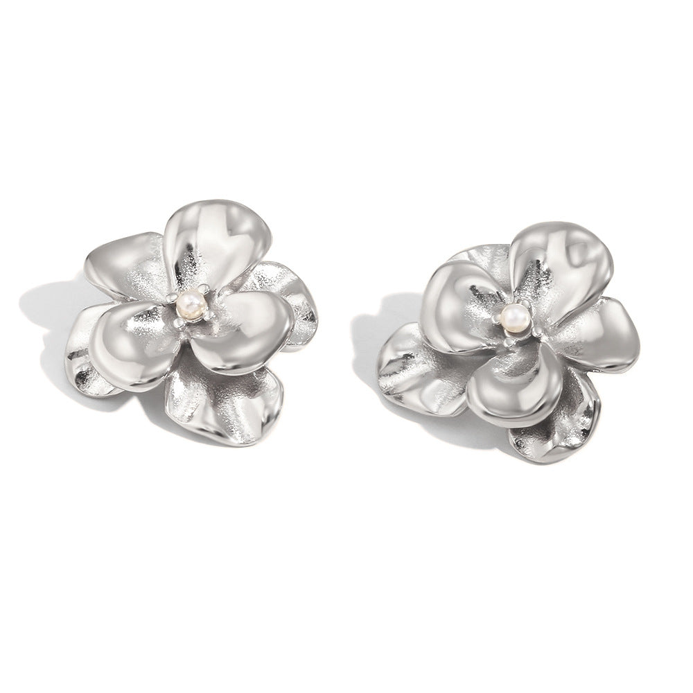 Orecchini a perno da donna floreali vintage a doppio strato con petali di perle in acciaio inossidabile placcato oro 18 carati