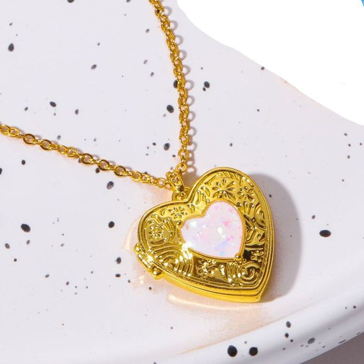 Vintage Heart-Shaped Opal Pendant Necklace in Copper with Electroplated Finish, O-Chain Locket Style Clavicle Chain