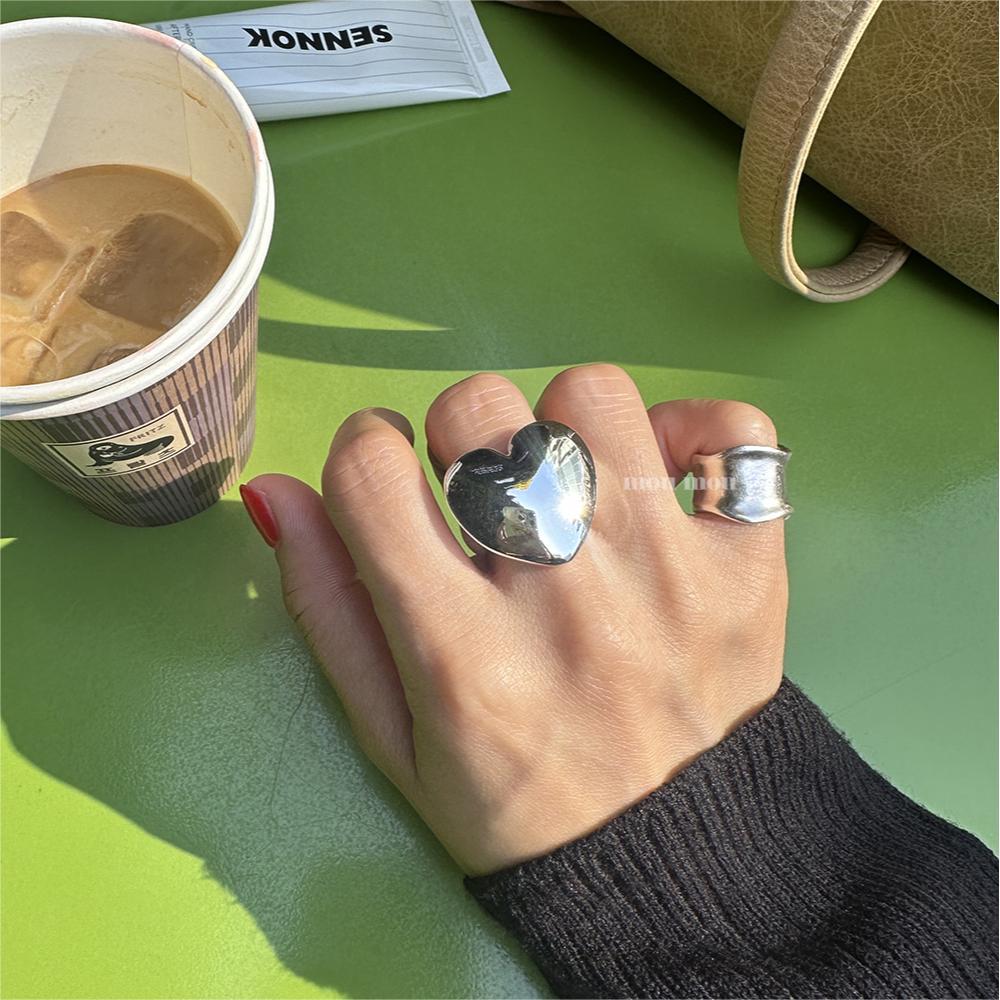 Anello minimalista a cuore in argento sterling 925 con dettaglio quadrato smussato da donna