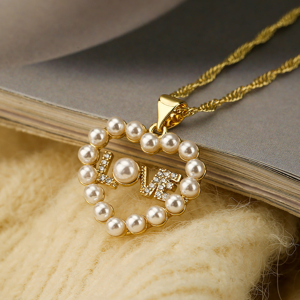 Collana Pendente a Cuore Minimalista in Rame con Zirconi e Perle per Donna