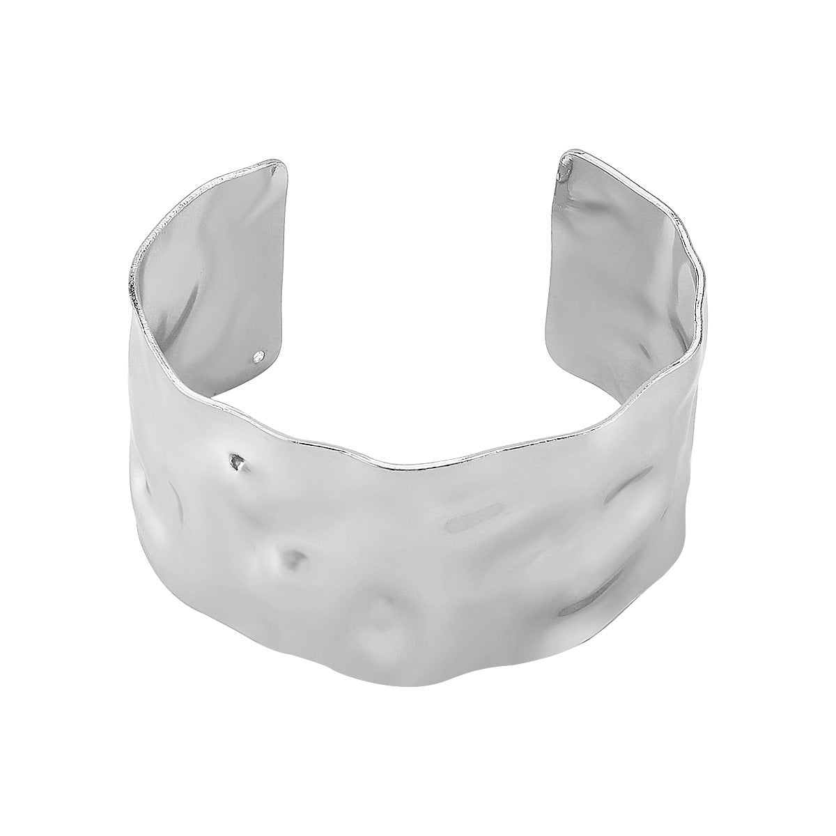 Pulsera minimalista de mujer de apertura ancha, geométrica y texturizada, fabricada en hierro con acabado chapado