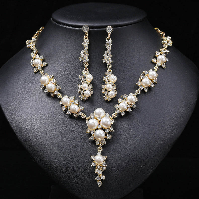Minimalist Pearl Necklace Set for Women with Alloy Pendant and Electroplated Finish, Clavicle Chain and Matching Earrings