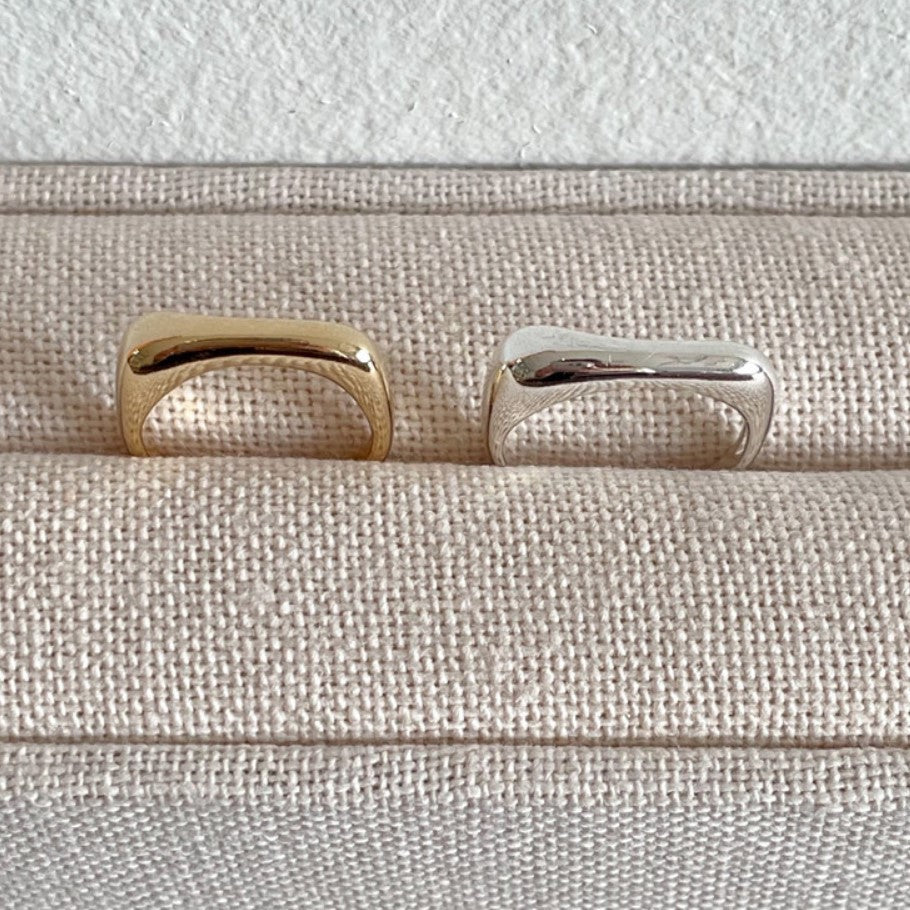 Anello in argento sterling S925 con forma geometrica irregolare minimalista da donna con finitura lucida liscia