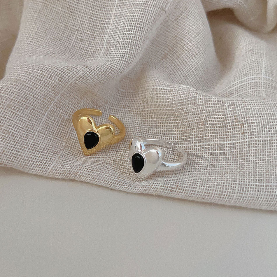 Anello Minimalista a Cuore in Argento Sterling 925 con Intarsio in Onice Nero da Donna