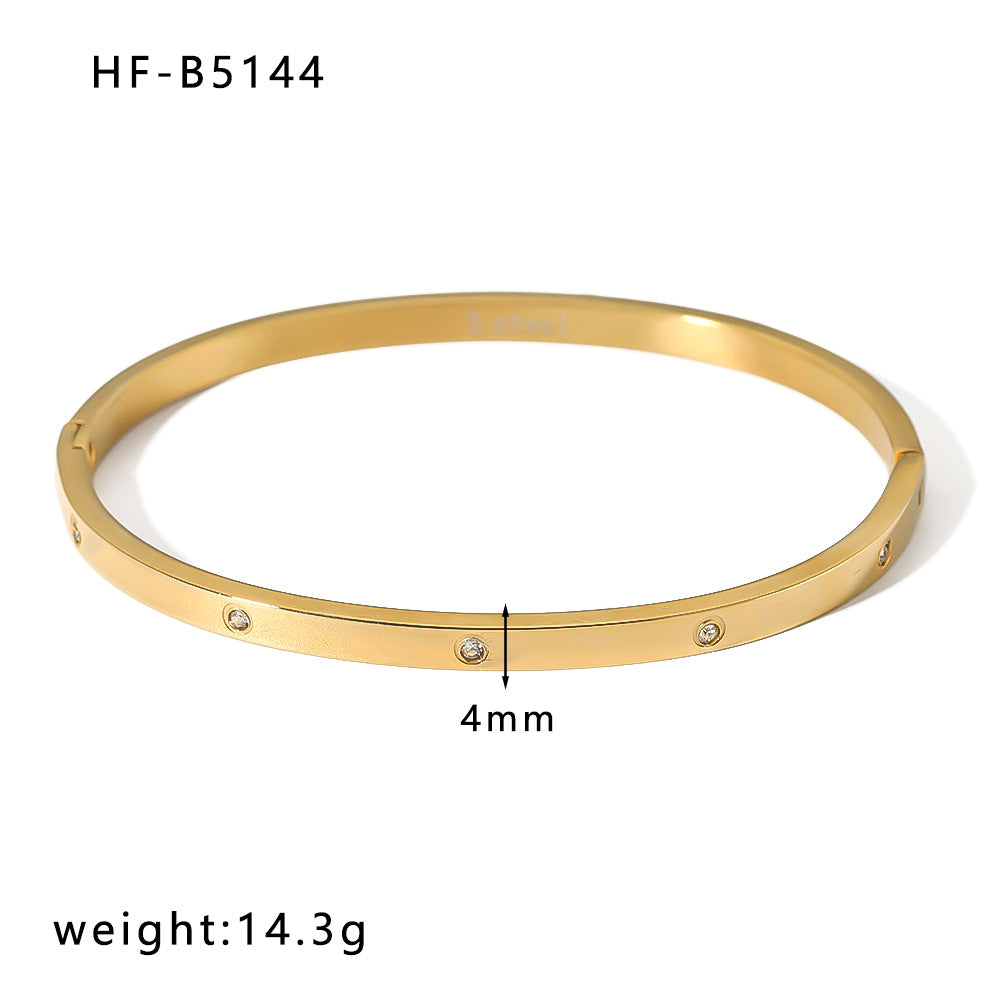 Bracciale rigido regolabile da donna in acciaio inossidabile placcato oro 18 carati, design traforato, catena testurizzata e motivo intrecciato irregolare