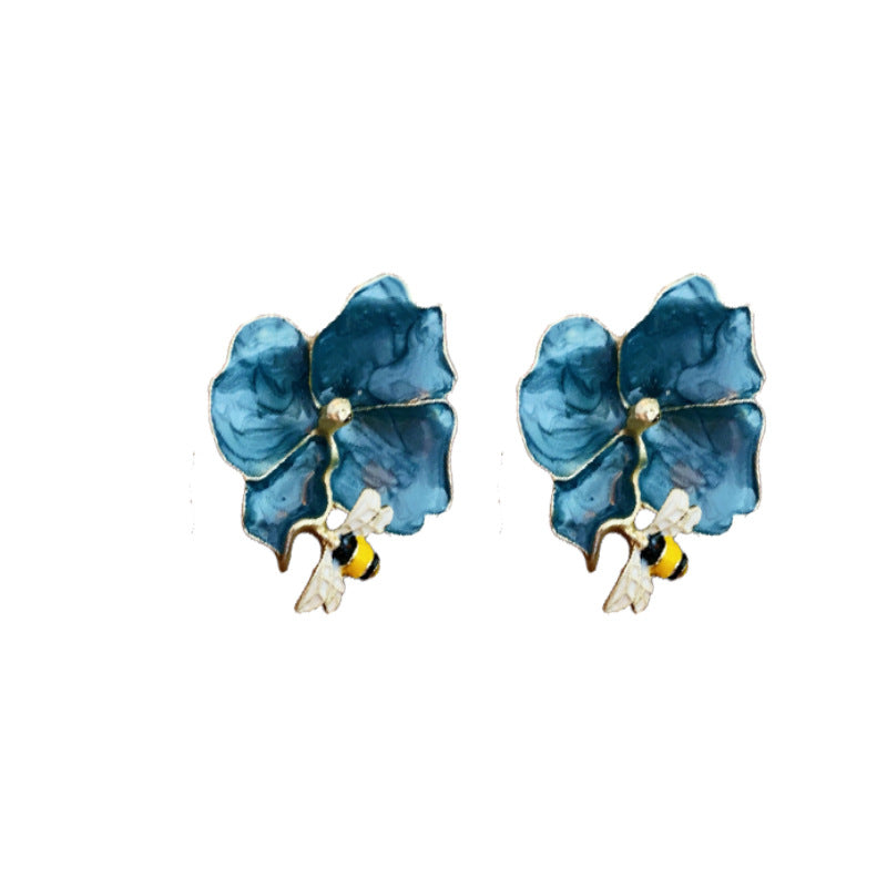 Pendientes vintage de abeja floral con detalles esmaltados en cobre y postes de acero para mujer