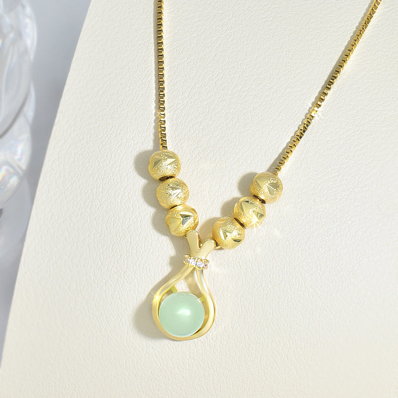 Collana Minimalista con Chiusura Magnetica a Farfalla in Acciaio al Titanio con Ciondolo Placcato Oro su Catena a O per Donne e Uomini