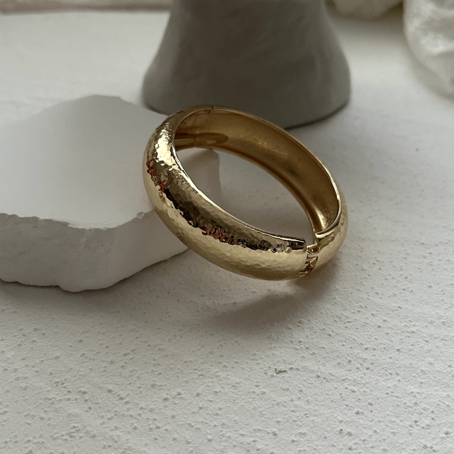 Minimalist Geometric Teardrop Plated Alloy Cuff Bracelet for Women