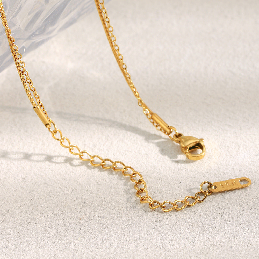 Collana da donna a doppio strato in acciaio inossidabile placcato oro 18 carati con forme geometriche minimaliste