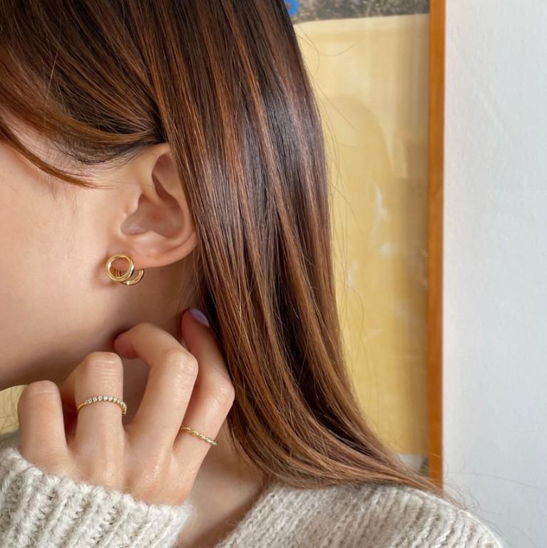 Minimalist Round Hoop Earrings in 925 Sterling Silver with Gold Plating and Pavé Crystal Accent