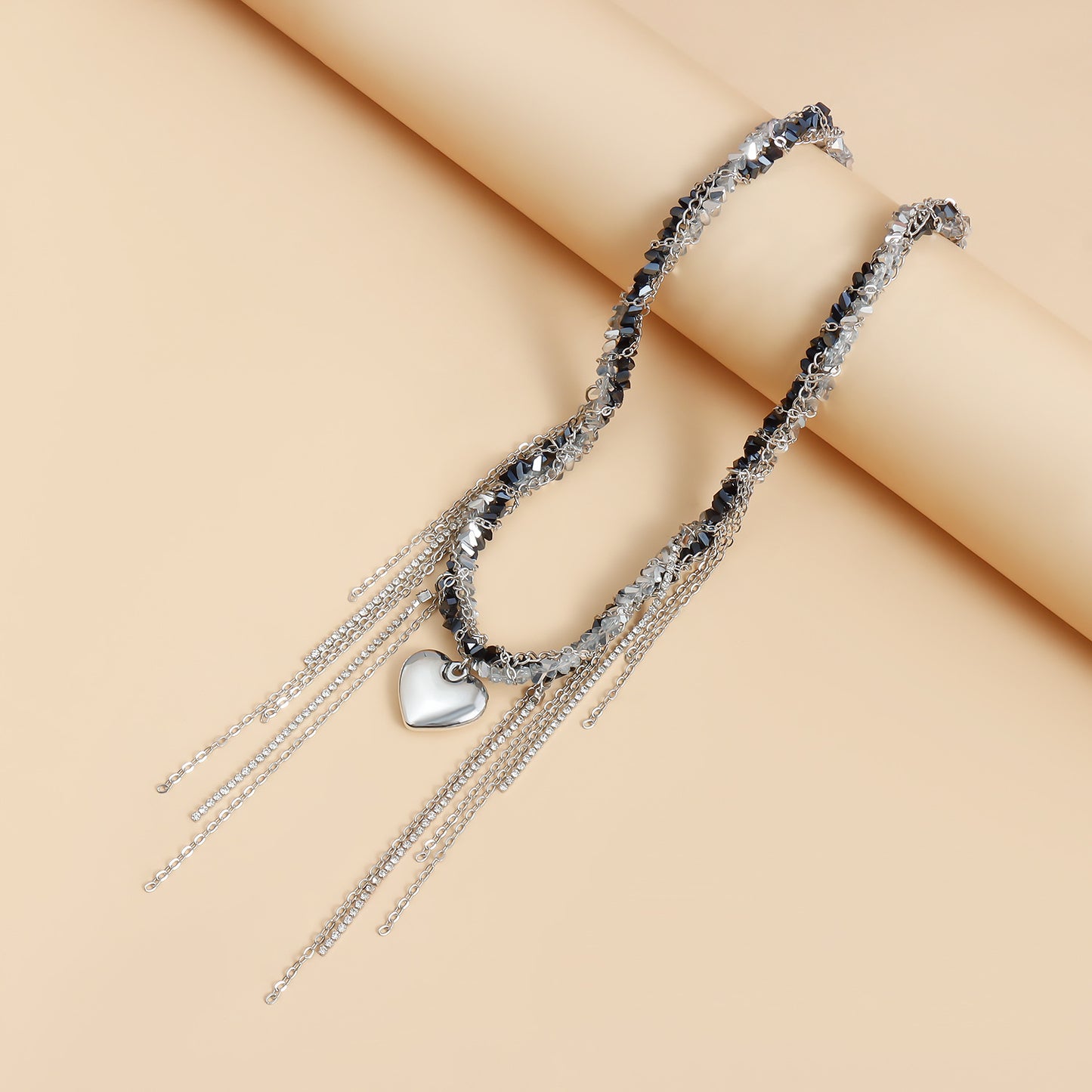 Fashionable Heart-Shaped Pendant Necklace with Tassel Detail in Alloy with Plated Finish for Women