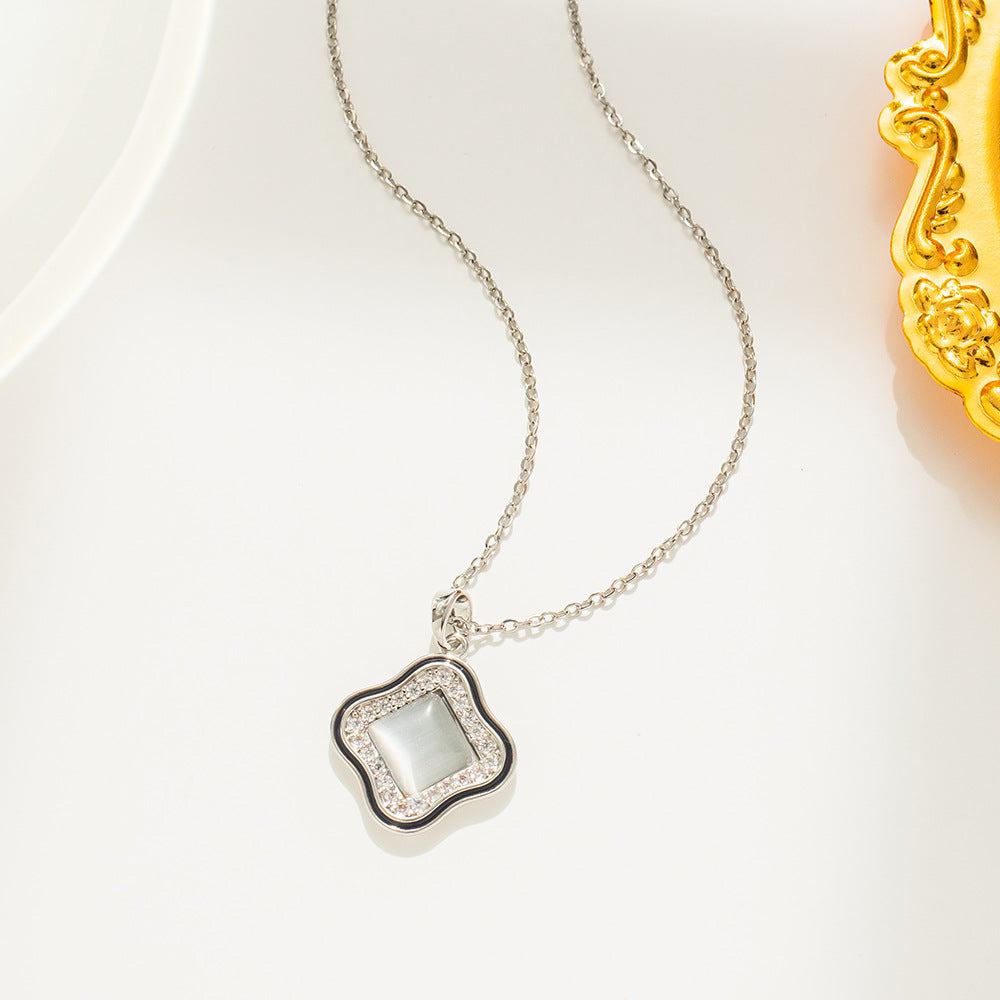 Minimalist Clover-Shaped Titanium Steel Necklace with Micro-Pavé Zirconia and Cat's Eye Stone Pendant on O-Chain for Women