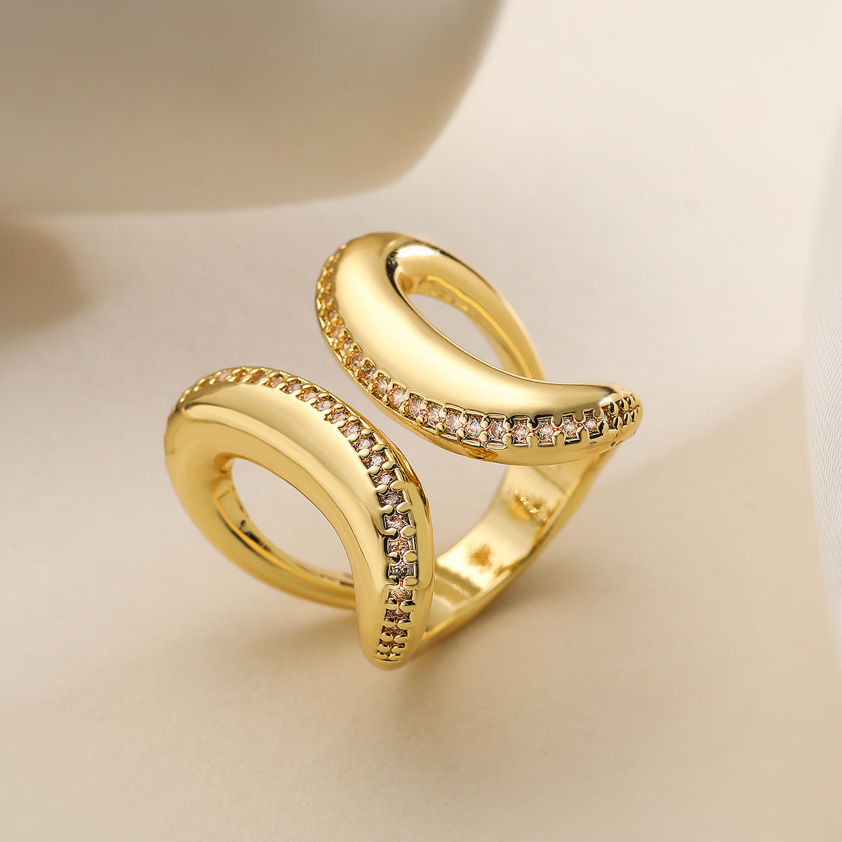 Anello Aperto Irregolare Geometrico da Donna in Rame Placcato Oro 18K, Gioiello Minimalista di Tendenza