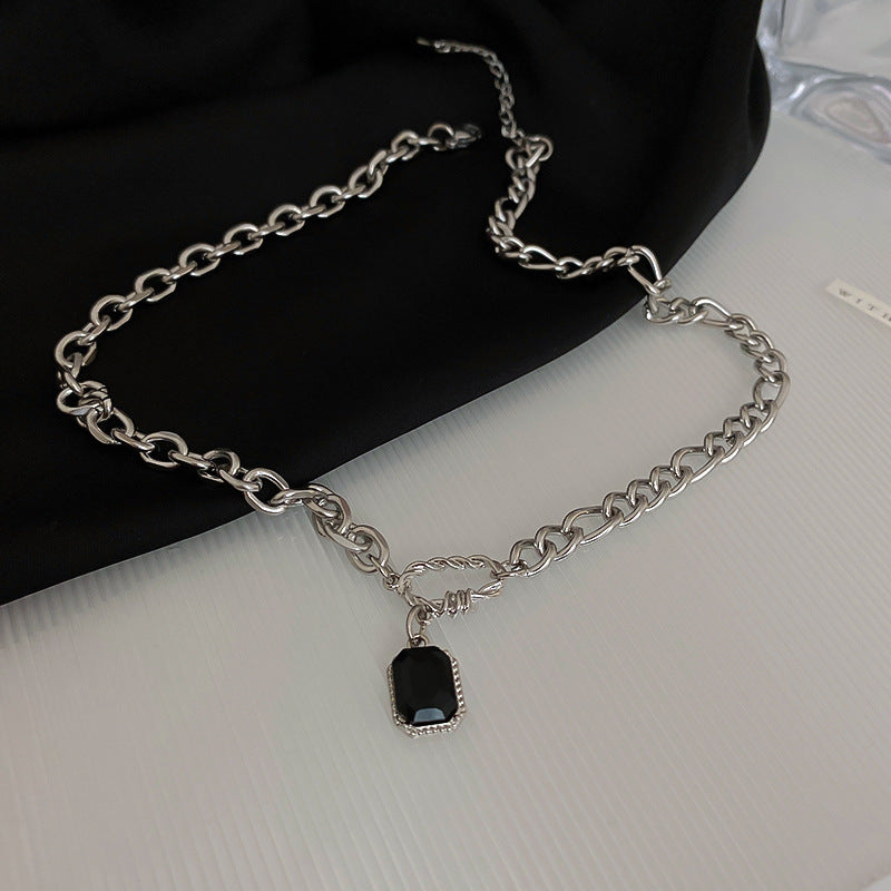 Collana con ciondolo geometrico minimalista in rame placcato da donna, catena maglione di lusso leggera