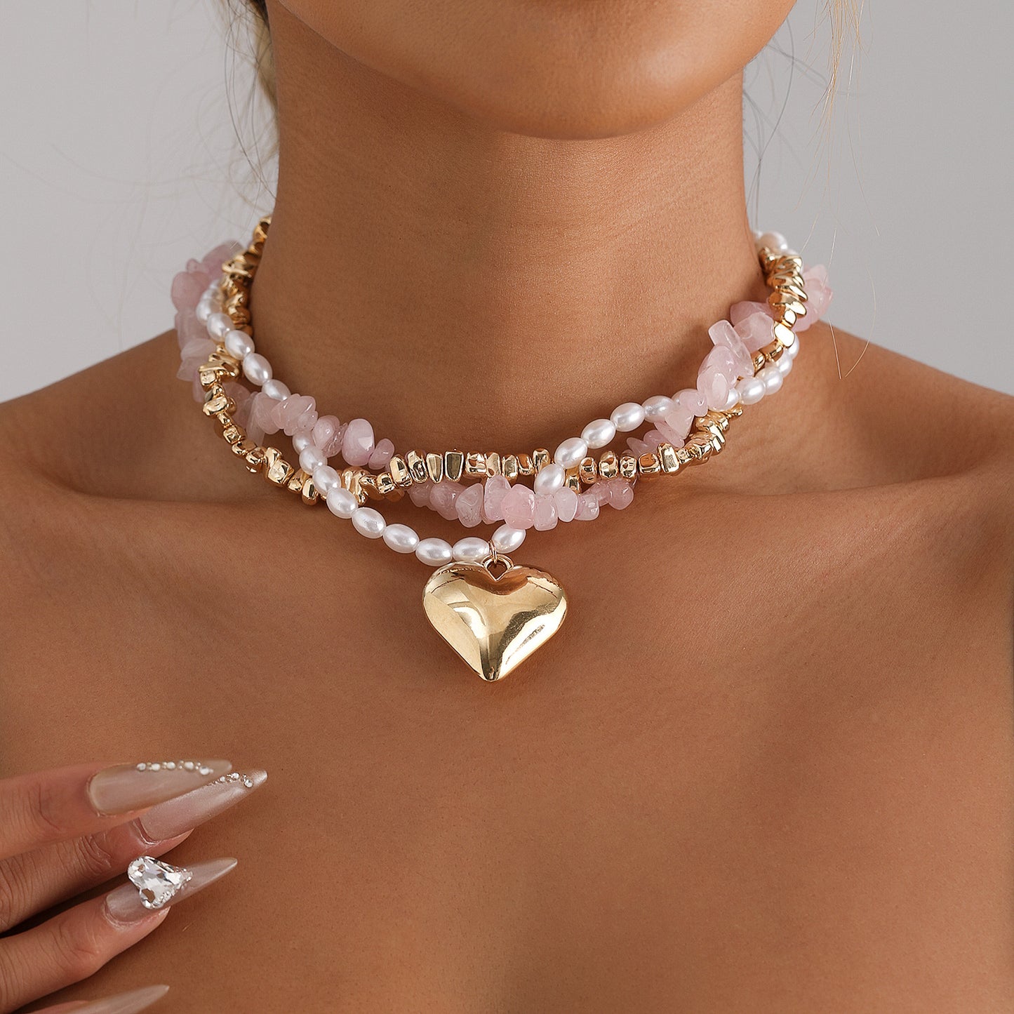 Minimalist Heart-Shaped Baroque Pearl Pendant Necklace for Women with Plated Alloy Charm and Resin Chain