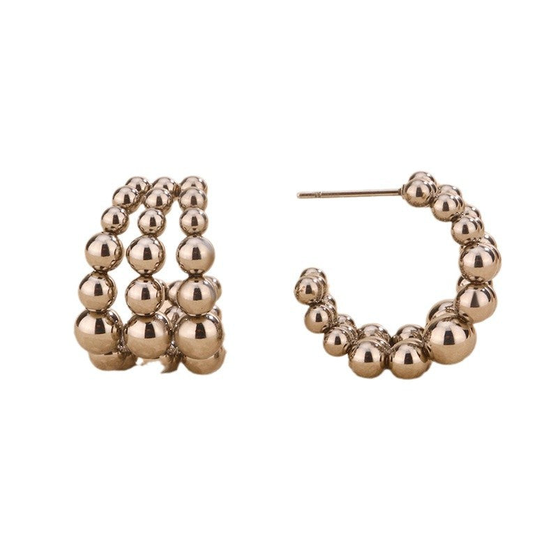 Eleganti Orecchini a Cerchio a C a Tre File di Perline in Acciaio Inossidabile Placcato Oro con Lettere Geometriche a Pois