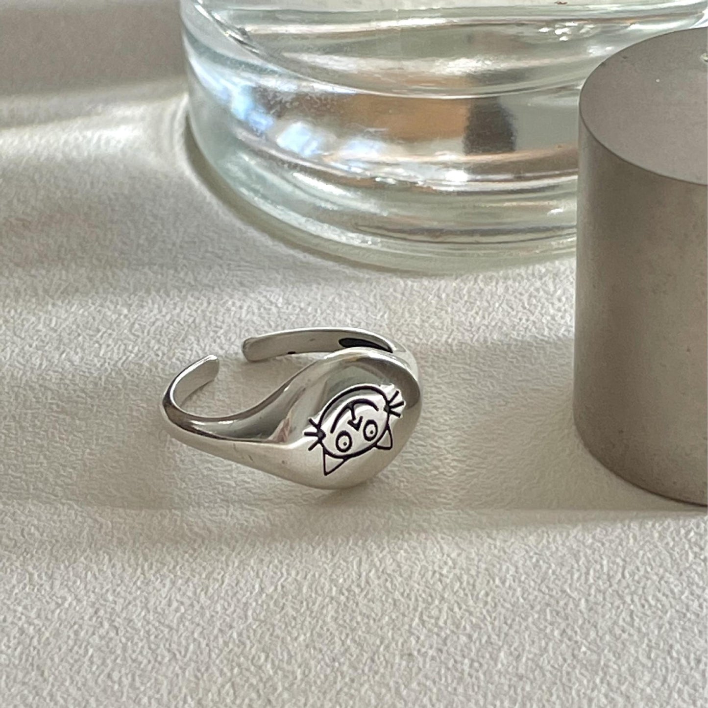 Anillo Minimalista de Gato Geométrico Dulce Plata de Ley 925 Acabado Mate Joyería para Mujer