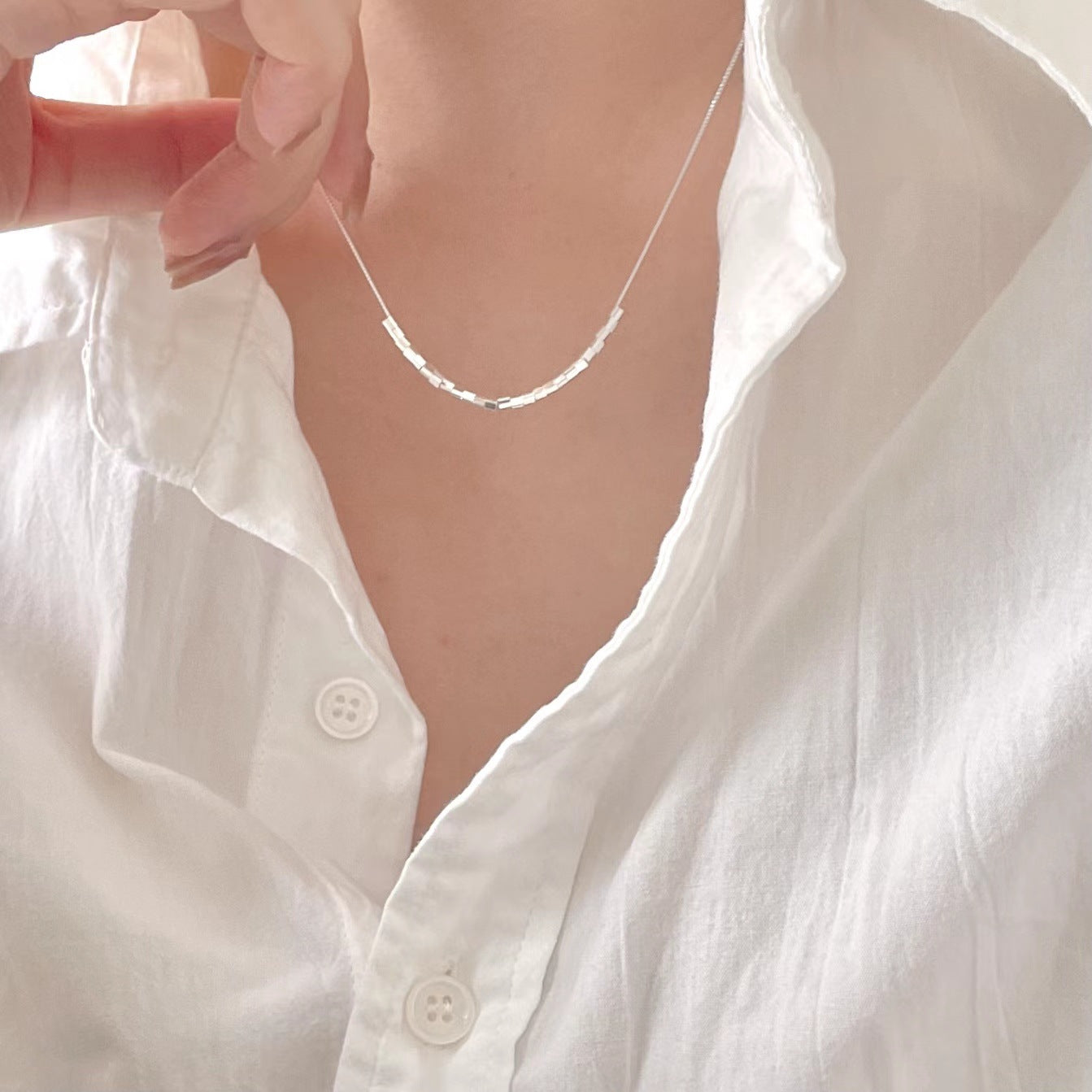 Collana con ciondolo quadrato geometrico minimalista da donna in argento sterling 925 con design a linee pulite