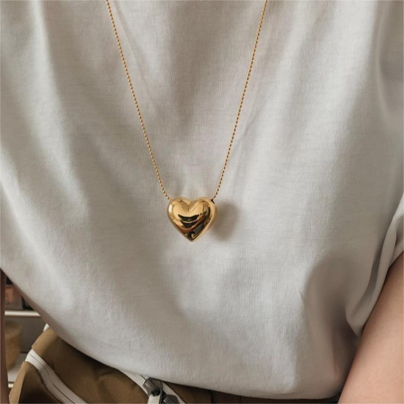 Collar minimalista con colgante de corazón en plata de ley 925 con cadena trenzada