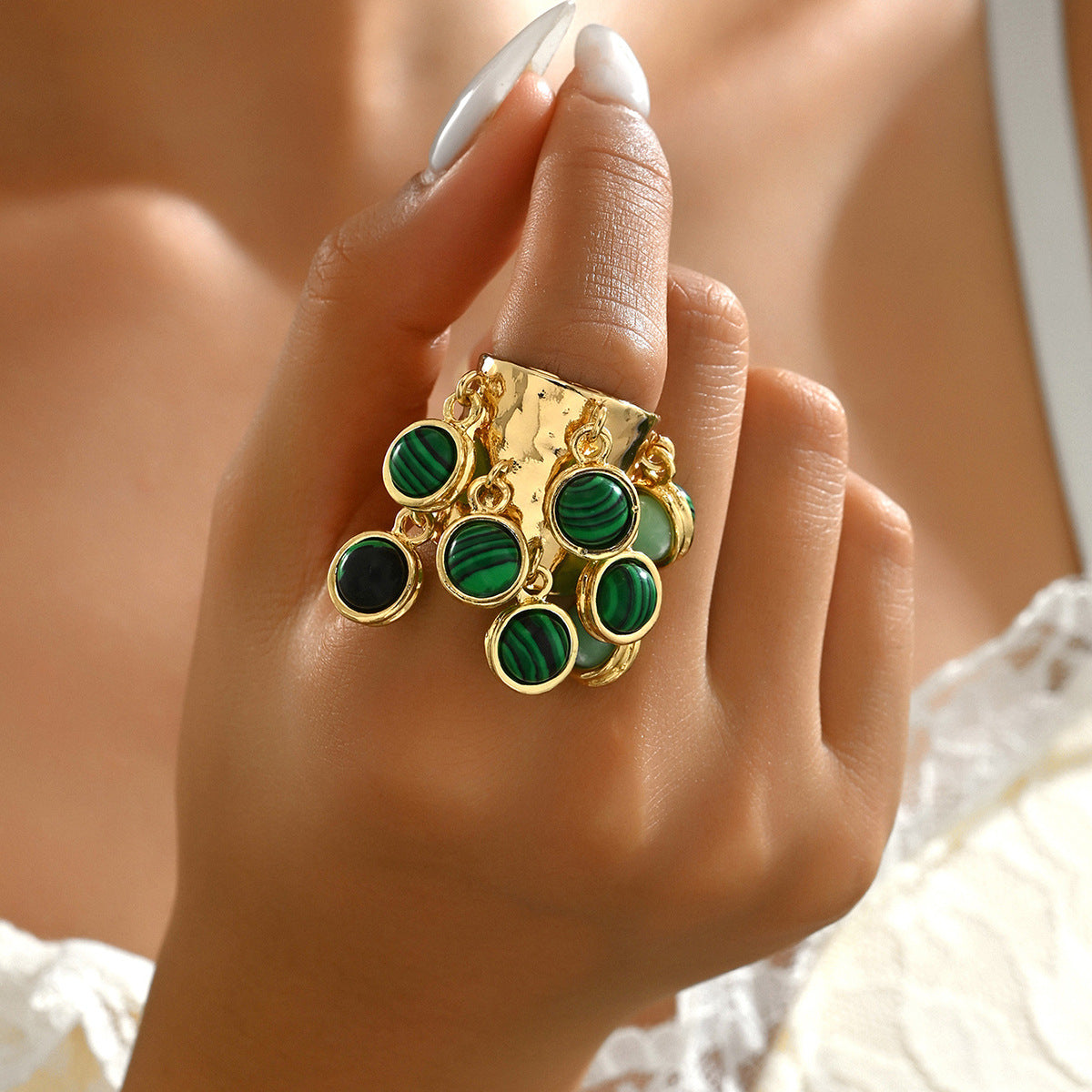 Anello aperto geometrico in stile bohémien per donne realizzato in rame con intarsio di pietre preziose