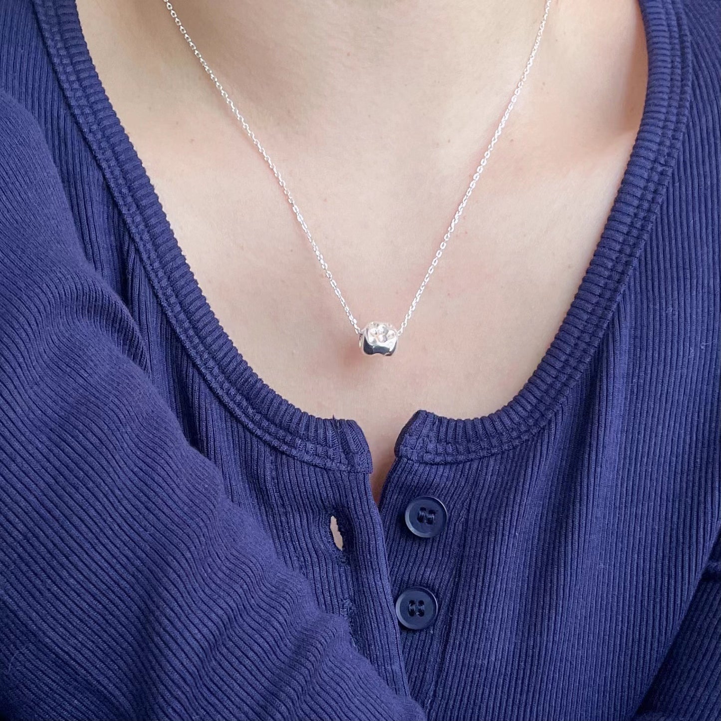 Collana Minimalista in Argento Sterling 925 con Pietra Irregolare Geometrica