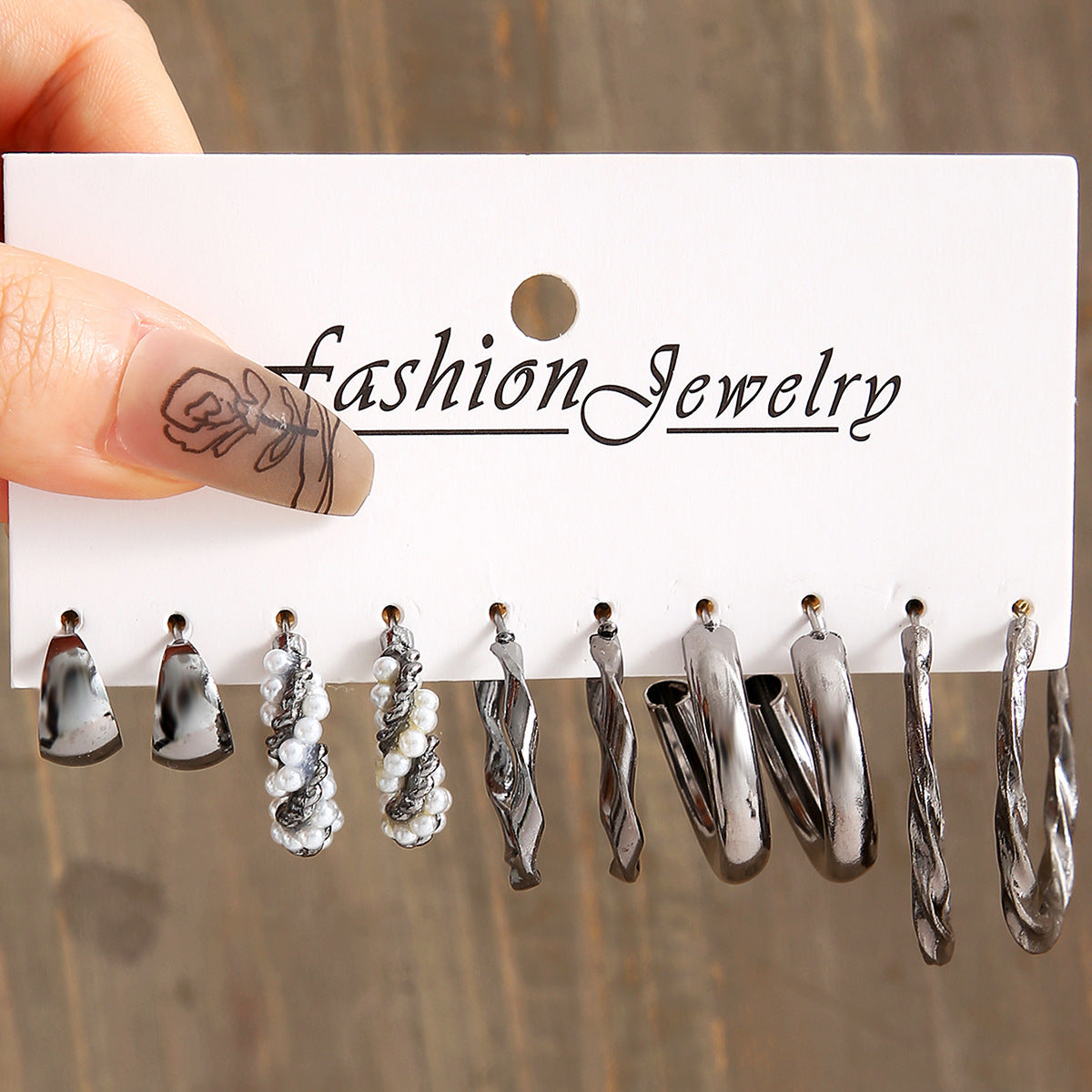 Vintage Geometric Round Plated Stainless Steel C-Shape Hoop Earrings for Women