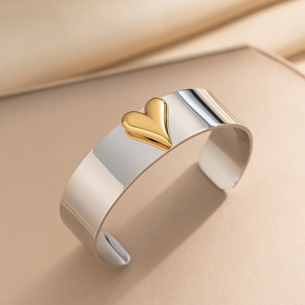 Minimalist Heart-Shaped Polished Titanium Steel Bracelet for Women with 18K Gold Plating
