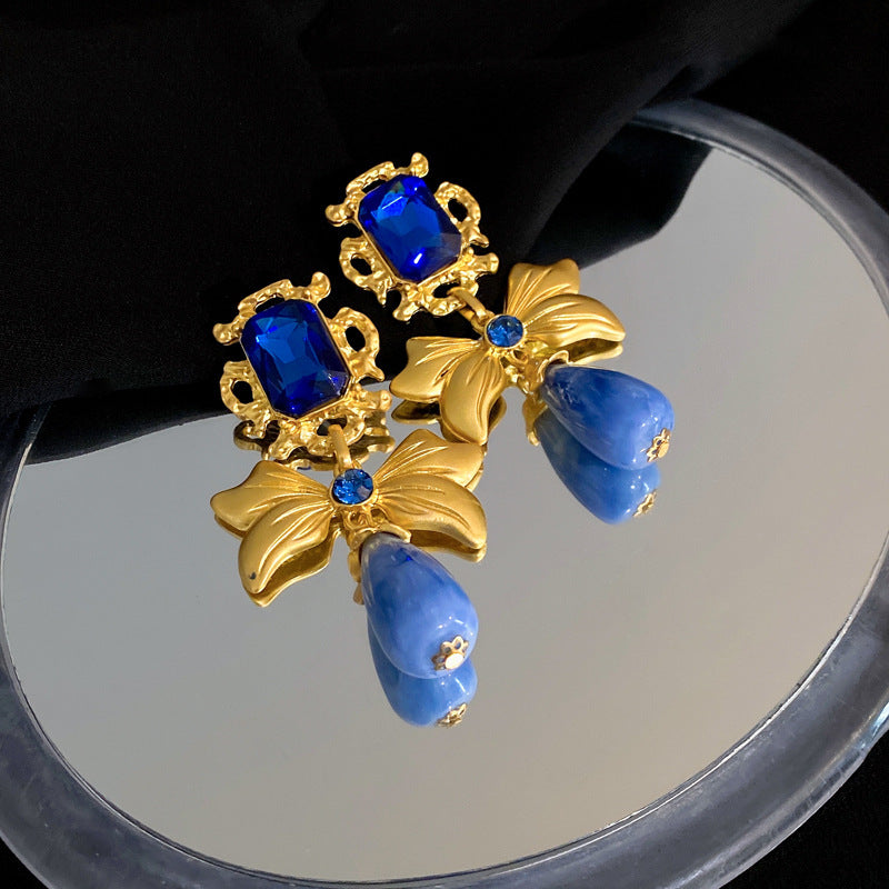 Pendientes Florales Ovalados Estilo Palacio Vintage en Cobre con Acabado Galvanizado y Postes de Acero para Mujer