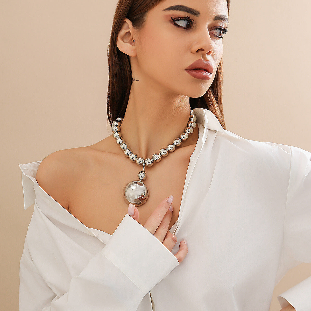 Collana girocollo da donna con perline geometriche esagerate in stile Cyberpunk con pendente in ferro galvanizzato e perline in resina plastica