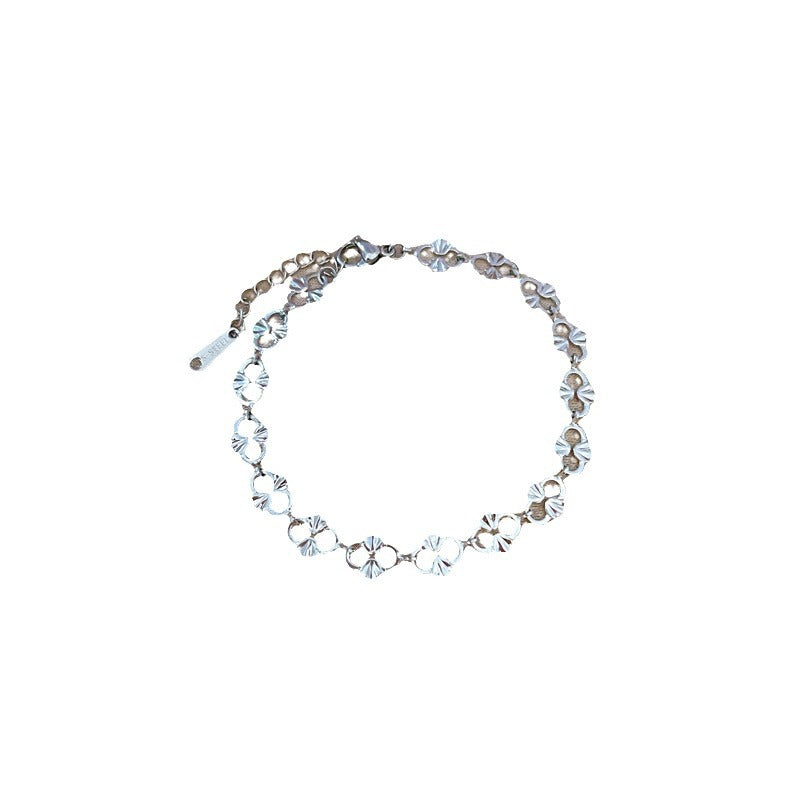 Vintage Korean Laser Water Wave Oval Pig Nose O-Chain Bracelet for Women and Men Titanium Steel Plated Gold