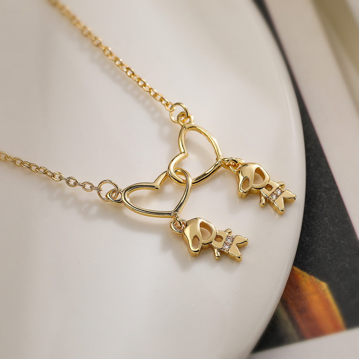 Minimalist Geometric Pendant Necklace for Women and Men, Copper Base with 18K Gold Plating and Zircon Inlay, Versatile Clavicle Chain