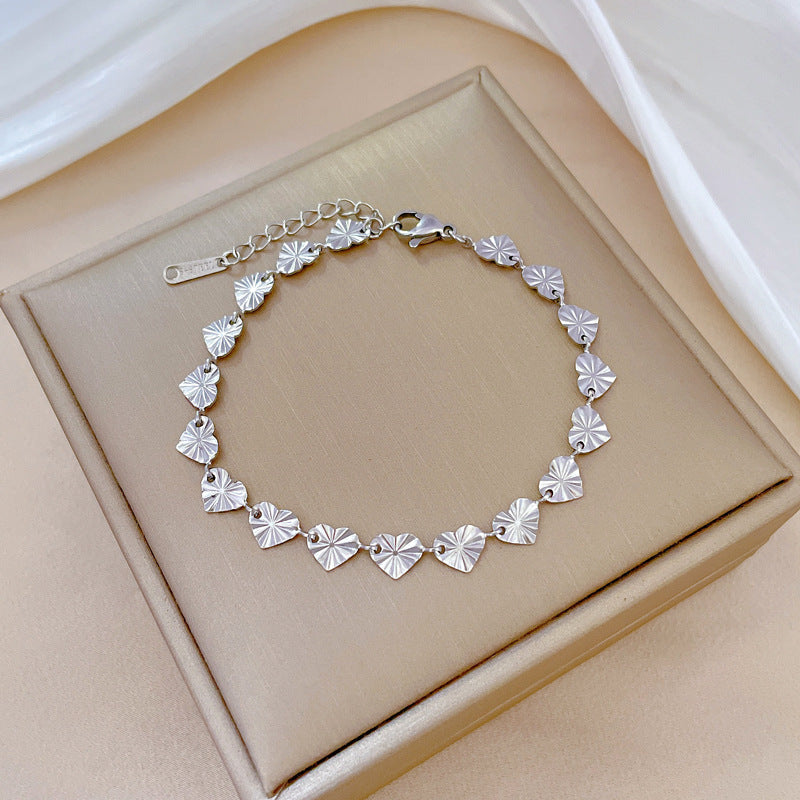 Pulsera Vintage de Acero de Titanio Dulce con Corazón y Patrón Ondulado y de Frijol