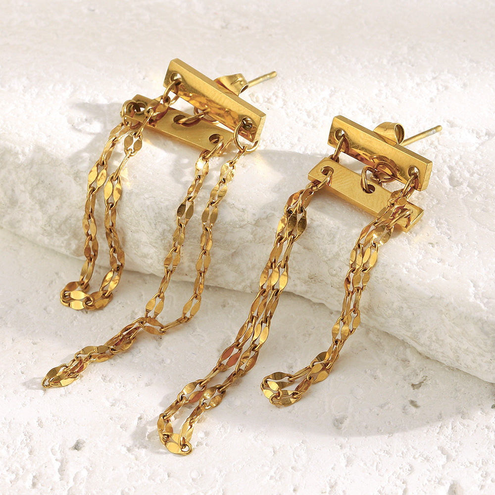 Orecchini minimalisti in acciaio inossidabile a forma di labbra con placcatura in oro 18K e nappe pendenti da donna