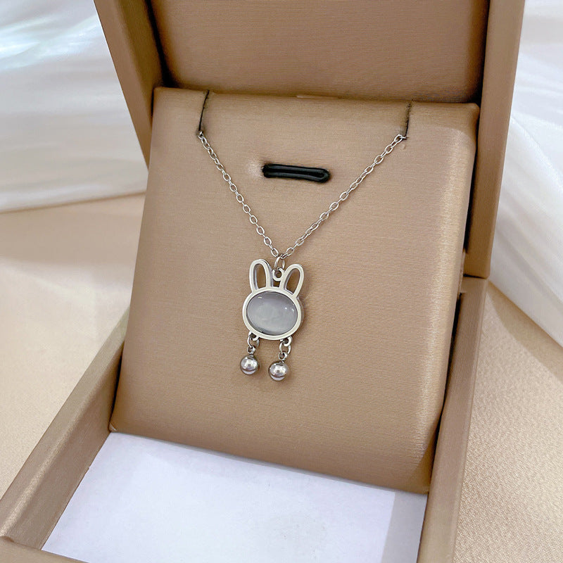 Collana con pendente a coniglio occhio di gatto in acciaio al titanio minimalista per donne e uomini, gioielli con catena a medaglione geometrico con finitura placcata in oro