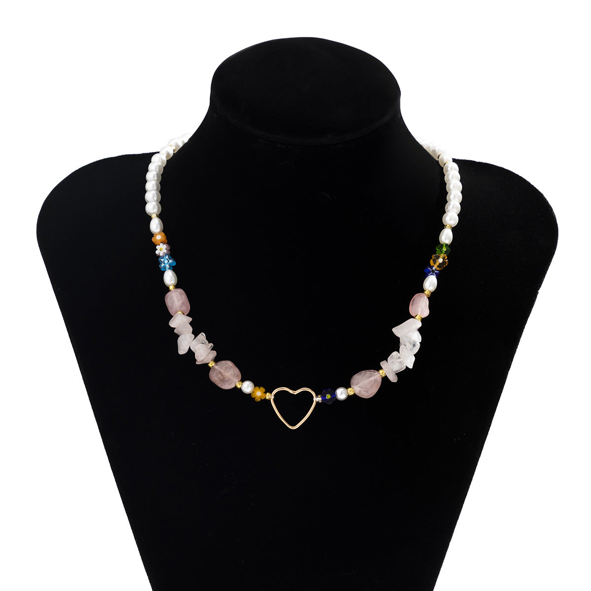Retro Floral Pendant Necklace for Women with Heart-Shaped Rhinestone Accents, Resin and Alloy Construction, Single-Layer Minimalist Design on Beaded Chain