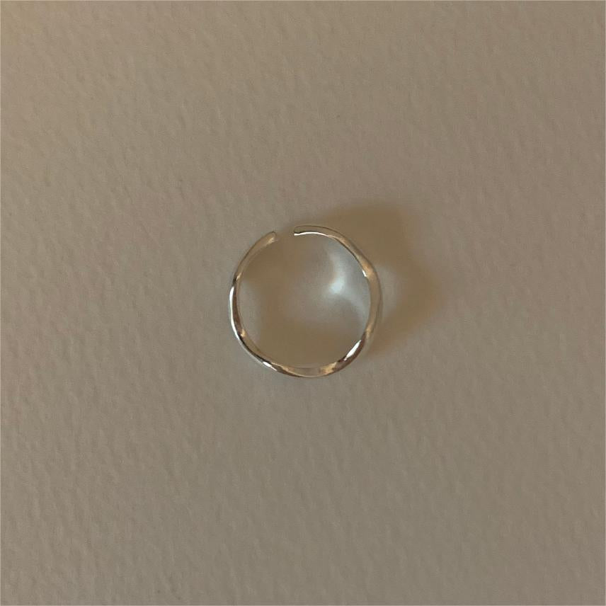 Minimalist Silver Ring with Geometric Circular Band Design for Women S925 Sterling Silver Band Ring
