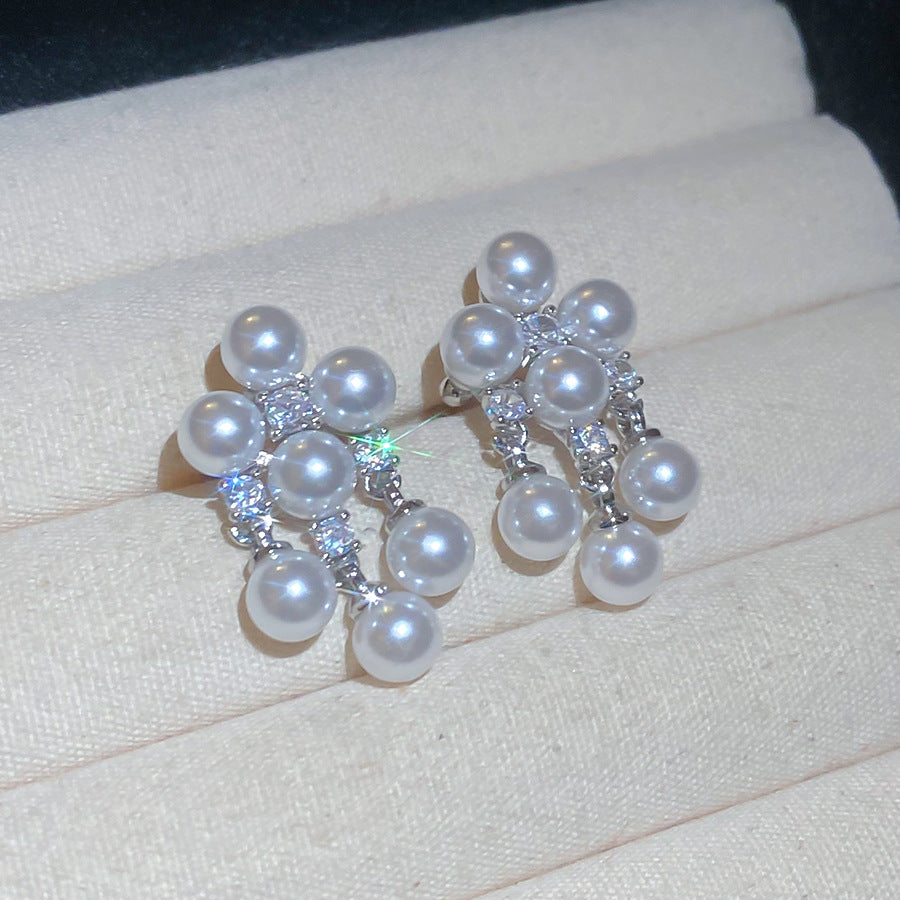 Minimalist Luxury Pearl Stud Earrings with Zircon Inlay for Women Butterfly-Shaped Ear Cuff