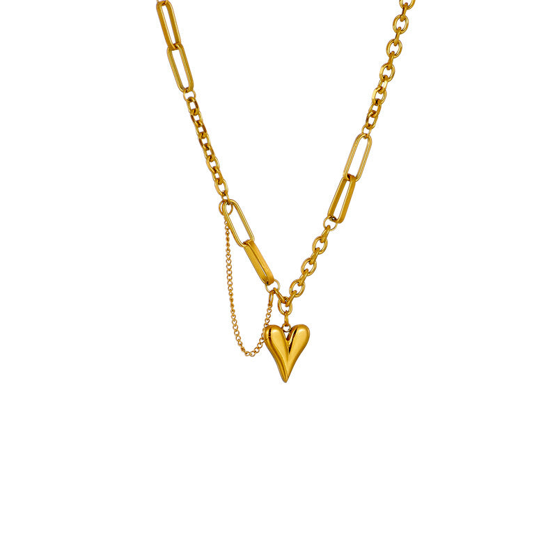 Collar con colgante de corazón irregular minimalista de acero de titanio con acabado chapado para mujer