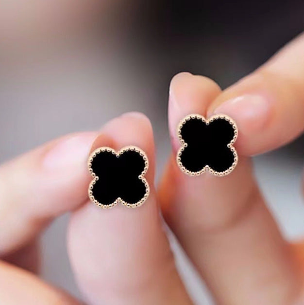 Minimalist Clover-Shaped Titanium Steel Stud Earrings for Women with Rose Gold and Black Accents
