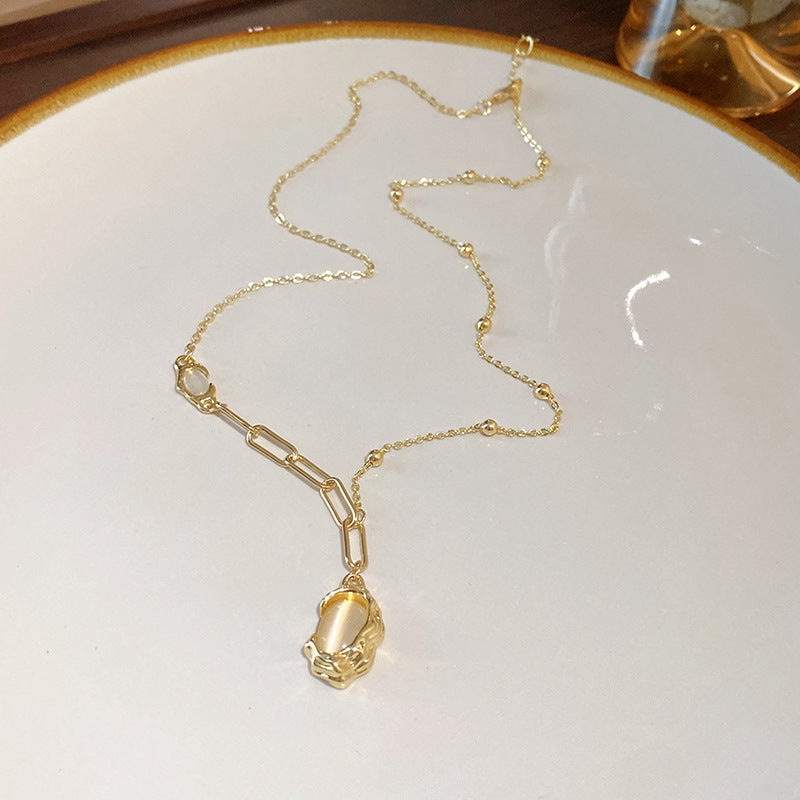 Vintage Geometric Oval Enamel Pendant Necklace for Women with Plated Copper Chain and Statement Lock Clasp