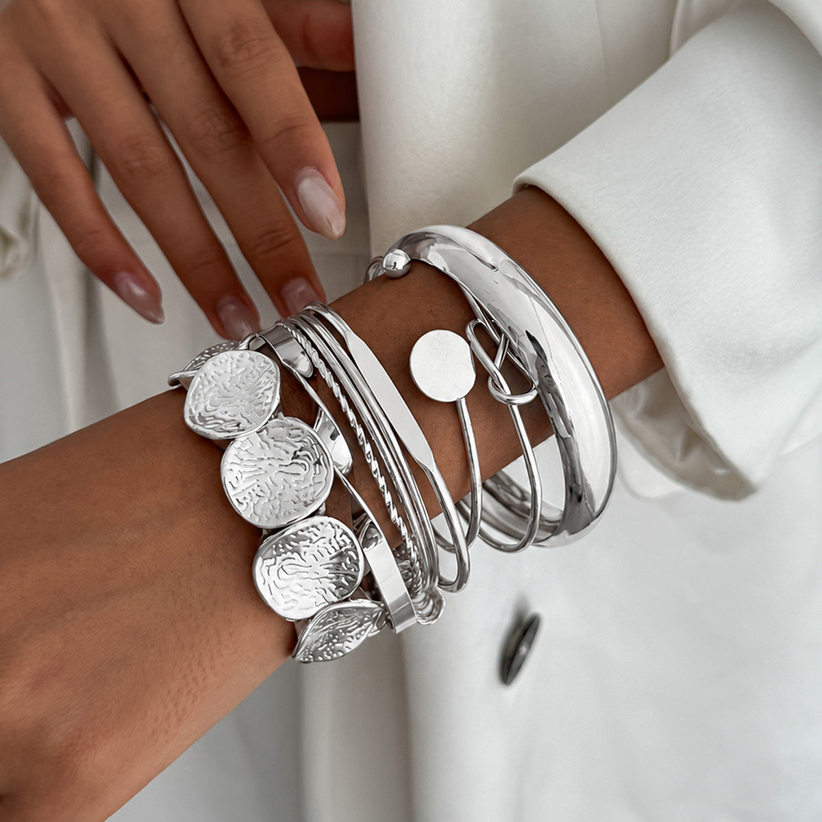 Fashion Striped Round Teardrop Iron Plated Open Cuff Bracelet
