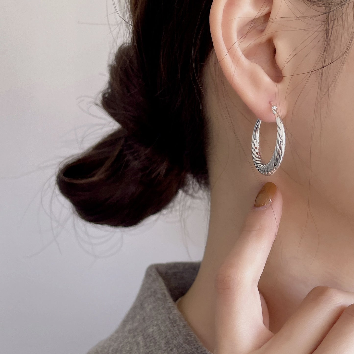 Orecchini a Onda Minimalisti in Argento Sterling 925 Placcato per Donna