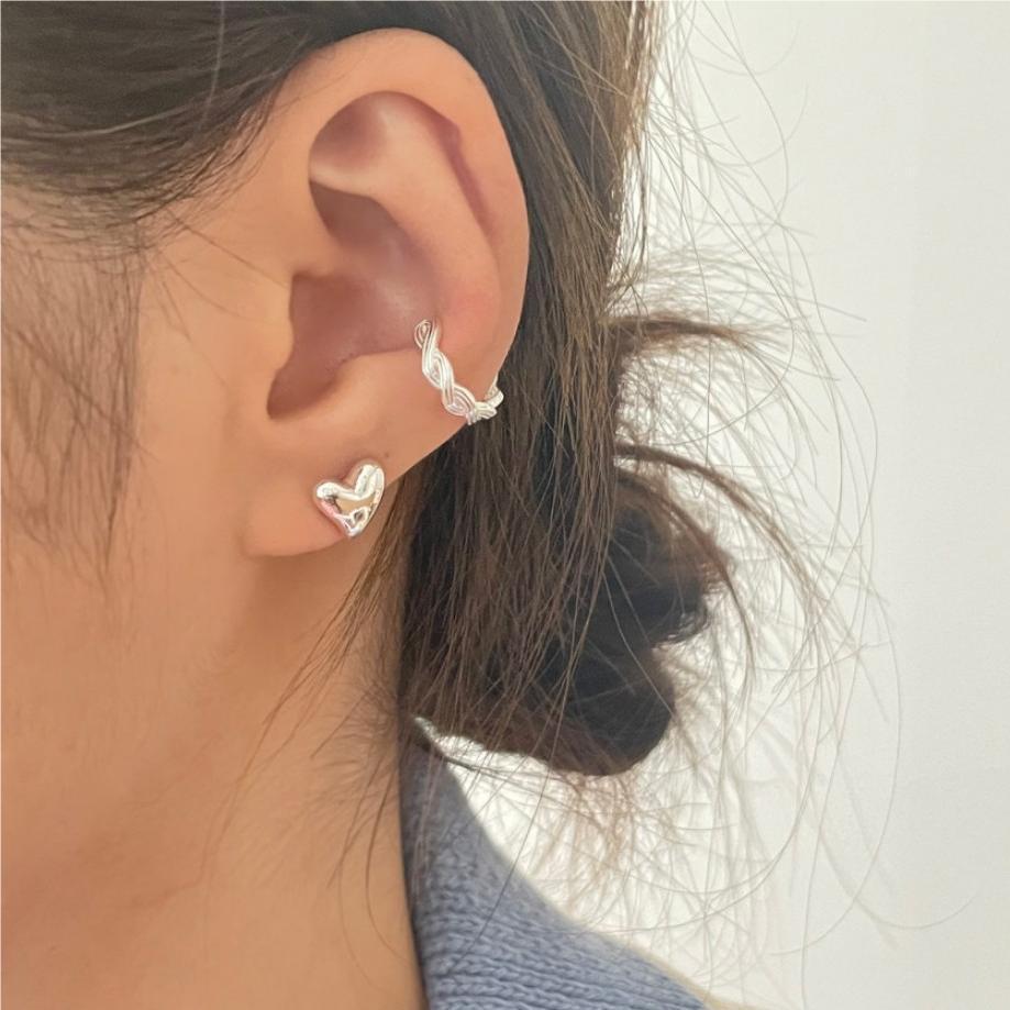 Pendientes minimalistas de circonita de plata de ley 925 con forma de corazón para mujer con acabado chapado