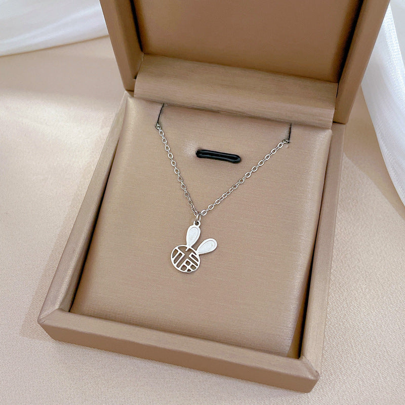 Collar colgante de conejo minimalista de acero de titanio chapado en oro para mujeres y hombres, joyería con cadena de medallón de diseño geométrico
