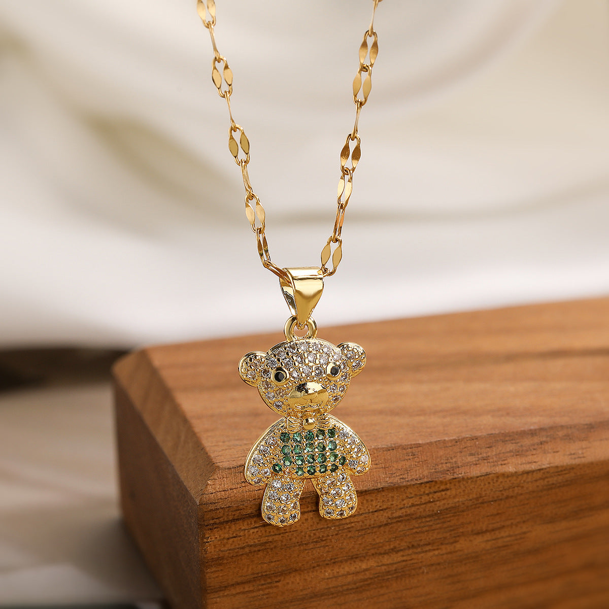 Minimalist Bear-Shaped Copper Pendant Necklace with Gold Plating and Zircon Accents for Women