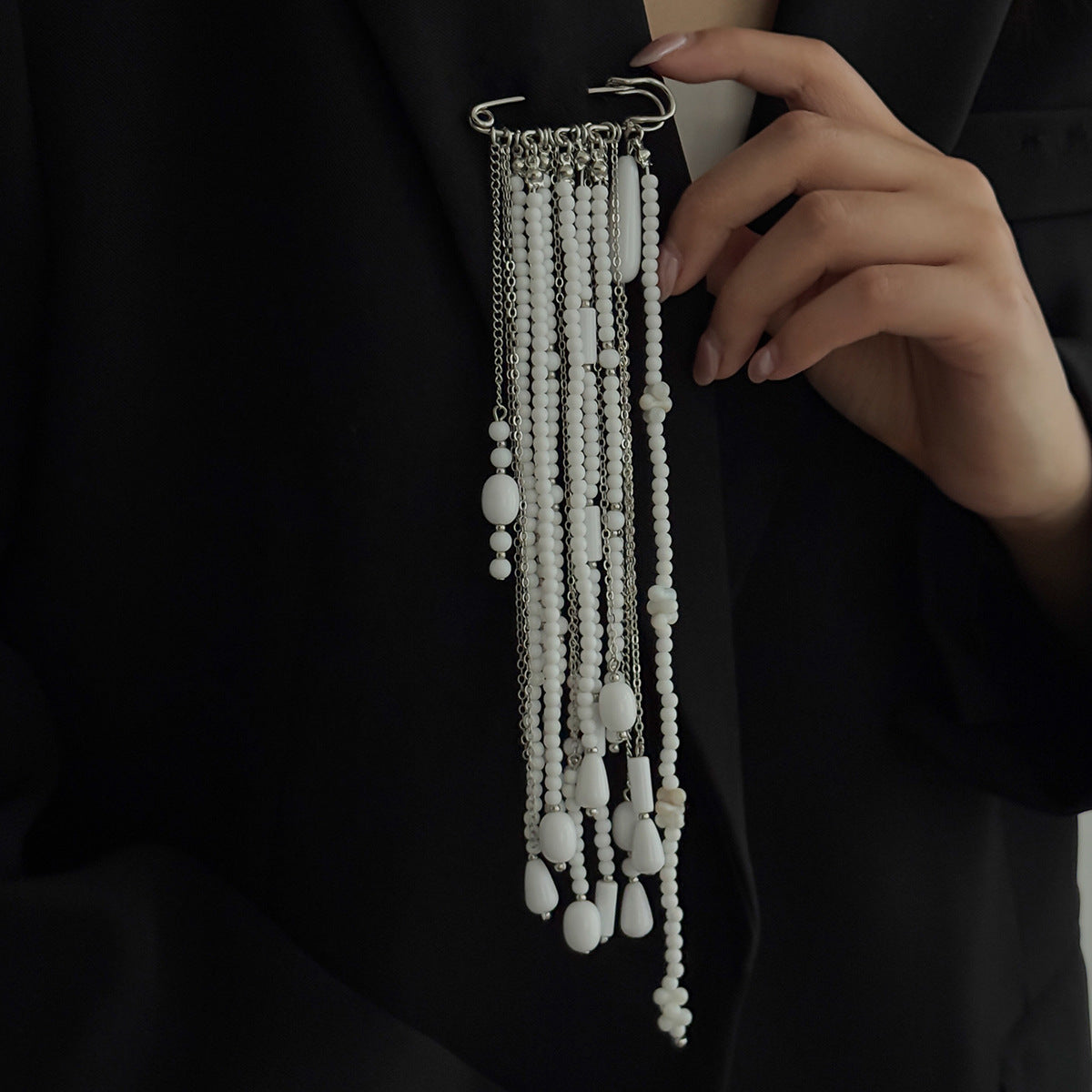 Elegant Geometric Faux Pearl Brooch Pin for Women